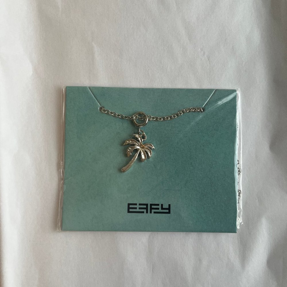 Palm tree necklace